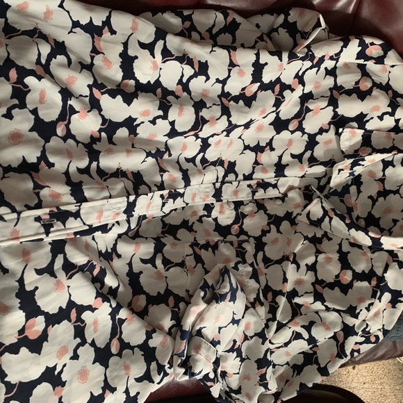 Collared button down blouse - Picture 3 of 3